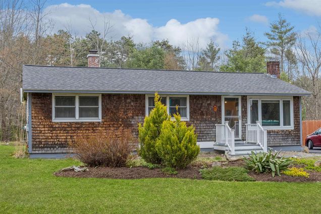 27 Langs Newmarket, NH House Sold - Photo 1 of 21. Opens carousel modal