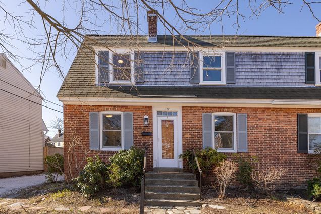127 Crescent Portsmouth, NH House Sold - Photo 1 of 22. Opens carousel modal