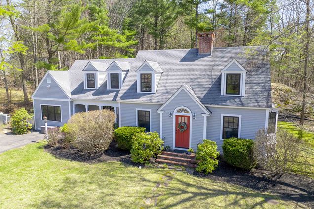 70 Summit Portsmouth, NH House Sold - Photo 1 of 59. Opens carousel modal