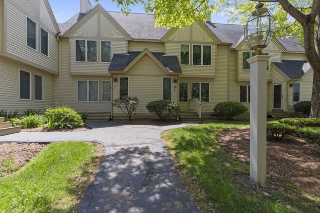 40 Prestonfield Nashua, NH Condo Sold - Photo 1 of 49. Opens carousel modal