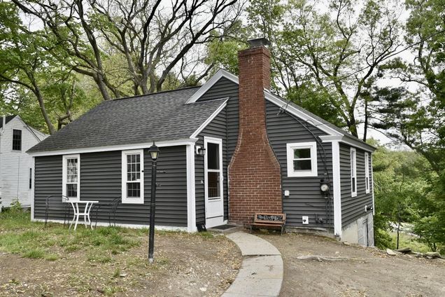 9 Hillcrest Nashua, NH House Sold - Photo 1 of 10. Opens carousel modal