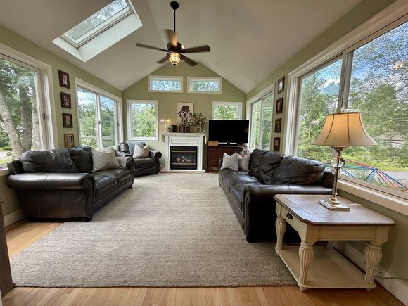 17 Harding Portsmouth, NH House Active - Photo 1 of 25. Opens carousel modal