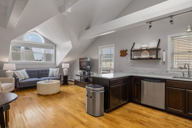 314 Islington Unit 6 Portsmouth, NH Condo Active - Photo 1 of 28. Opens carousel modal