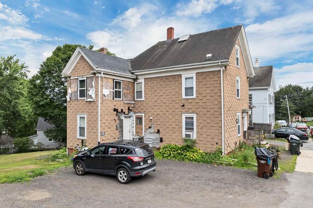 19 Prospect Amesbury, MA Multifamily Active - Photo 1 of 34. Opens carousel modal