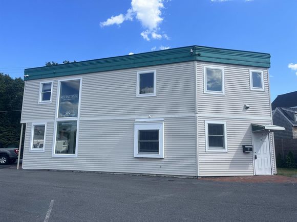 1000 Islington Portsmouth, NH Apartment Active - Photo 1 of 24. Opens carousel modal