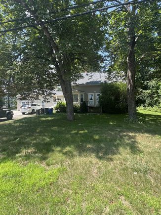3360 Lafayette Portsmouth, NH Apartment Active - Photo 1 of 11. Opens carousel modal