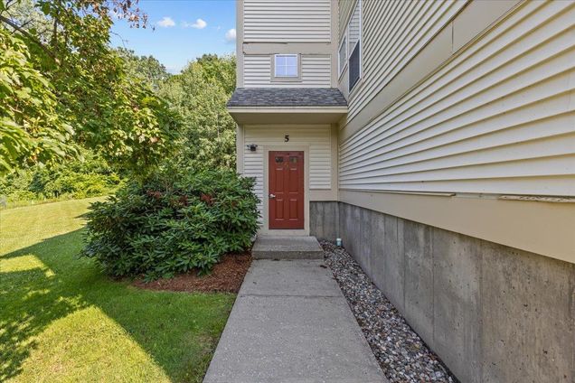 227 Hildred