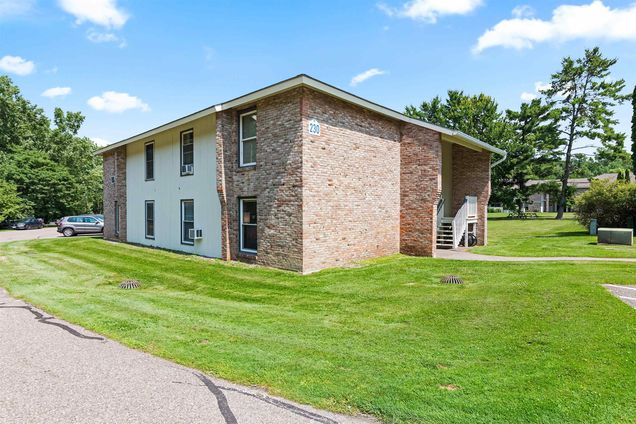 230 Ledgewood Unit 101