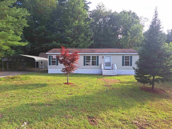 39 Parkwood Allenstown, NH House Active - Photo 1 of 23. Opens carousel modal