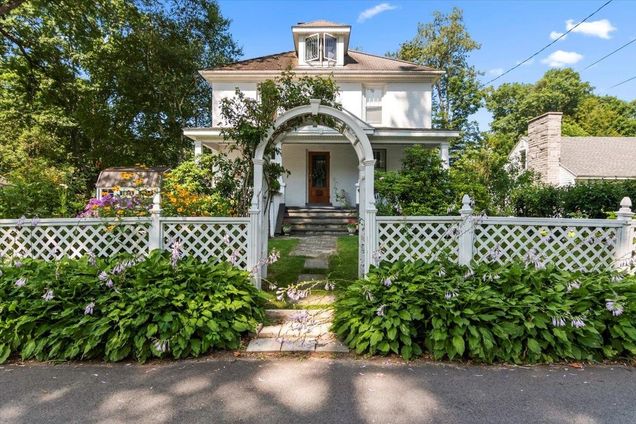 23 Robinson Bennington, VT House Active - Photo 1 of 41. Opens carousel modal