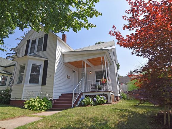 19 Spruce Burlington, VT House Active - Photo 1 of 41. Opens carousel modal