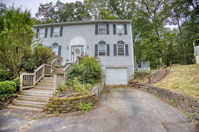 15 Canterbury Unit B Plaistow, NH Condo Active - Photo 1 of 26. Opens carousel modal