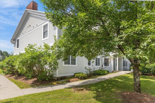 44 Park Unit #205 Stowe, VT Condo Active - Photo 1 of 46. Opens carousel modal
