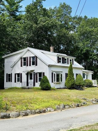 16 Old Fremont Raymond, NH House Active - Photo 1 of 36. Opens carousel modal