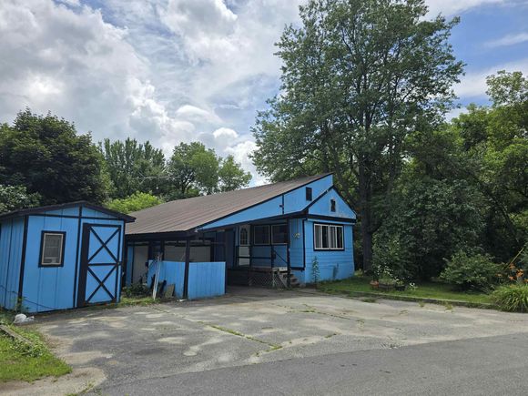 17 Putnam Newport, NH House Active - Photo 1 of 24. Opens carousel modal