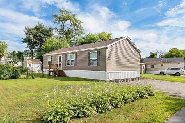 9 Longmeadow