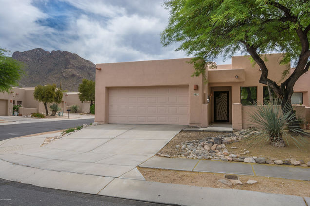 8432 N Hanks Place Tucson, AZ Townhouse Sold - Photo 1 of 40. Opens carousel modal