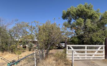 2280 W Beverly Circle