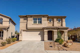 3329 N Pebble Rapids Place