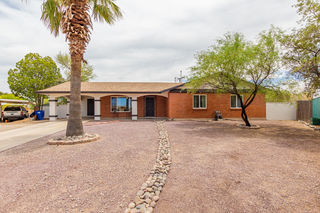 8662 E 27Th Place