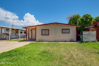 4208 N 16TH Place