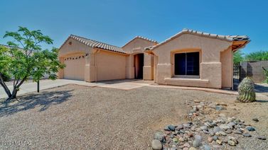 2429 N Camino Reloj