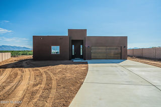 3470 E Shade Rock Place