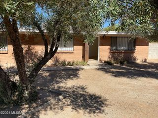 2301 E Fort Lowell Road