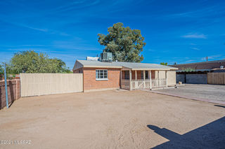 609 E Pastime Road