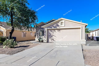 8807 E Mountain Spring Drive