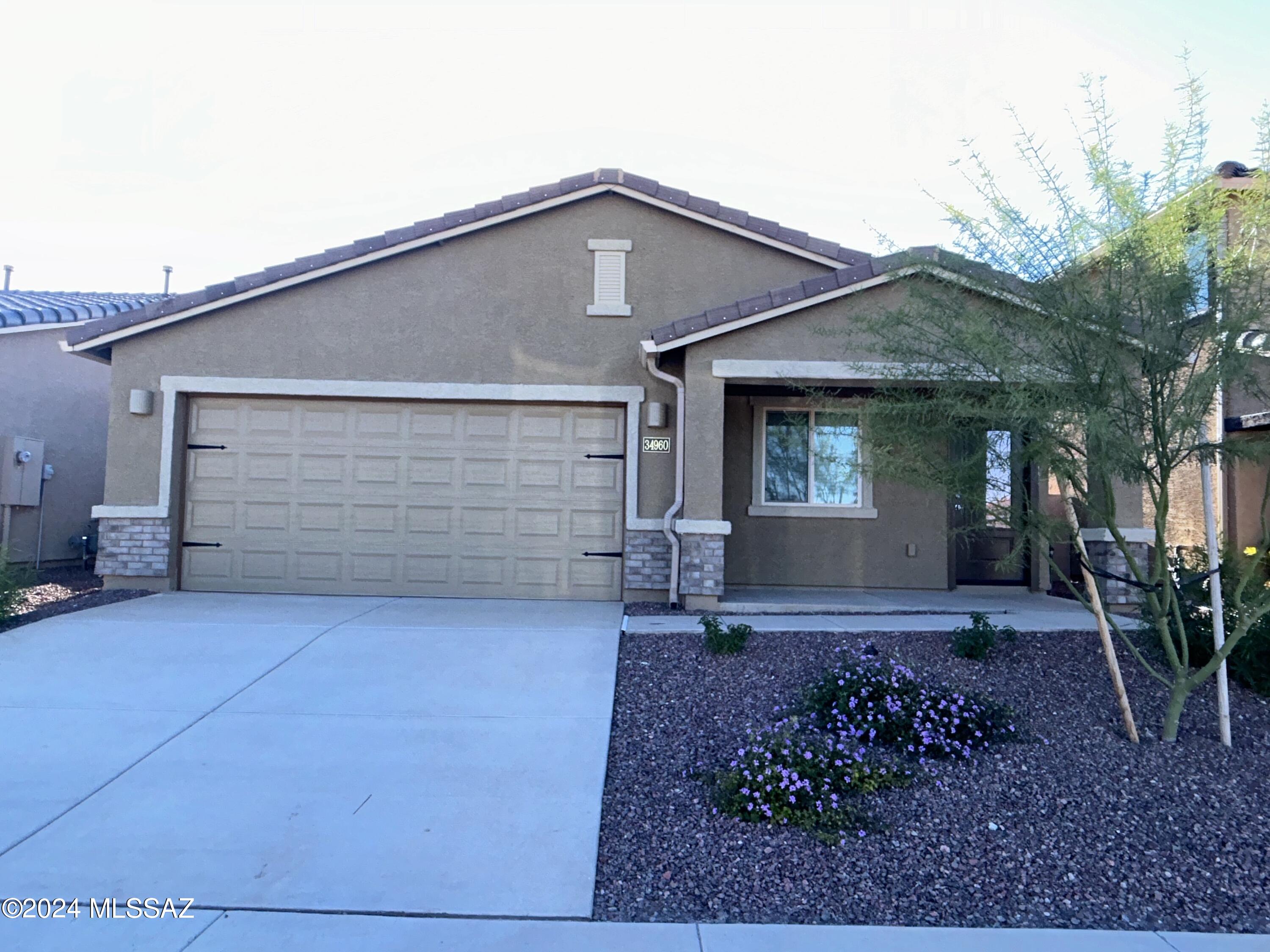 34960 S Iron Jaw Dr  