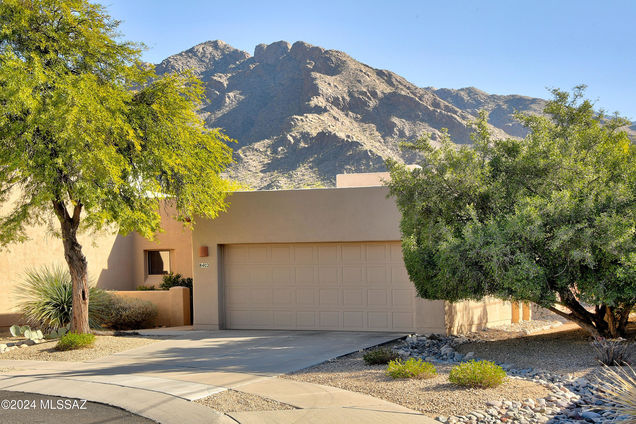 8402 N Hanks Place Tucson, AZ Townhouse Sold - Photo 1 of 32. Opens carousel modal