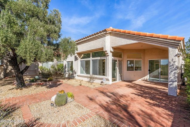 13933 N Desert Butte Drive Oro Valley, AZ House Contingent - Photo 1 of 26. Opens carousel modal