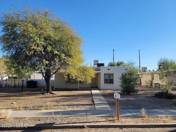 2656 N Fremont Avenue Tucson, AZ Multifamily Active - Photo 1 of 30. Opens carousel modal