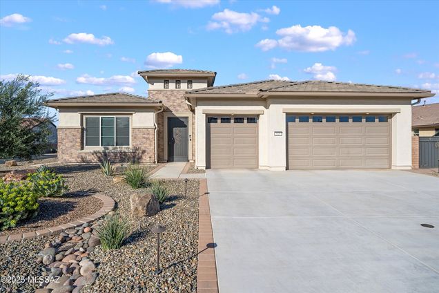 525 N Sonoma Vista Drive Green Valley, AZ House Active - Photo 1 of 27. Opens carousel modal