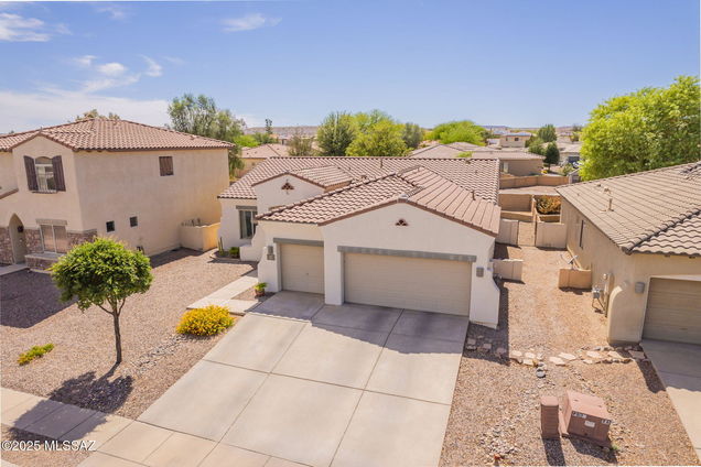 84 E Camino Rancho Felice