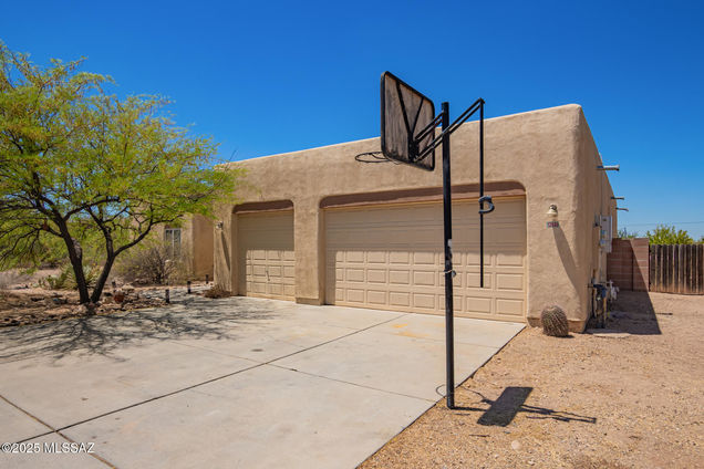 13940 E Hay Bale Trail Vail, AZ House Active - Photo 1 of 45. Opens carousel modal