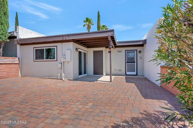411 W Circulo Del Paladin Green Valley, AZ Townhouse Sold - Photo 1 of 30. Opens carousel modal