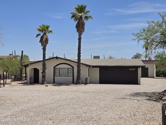 895 W Roller Coaster Road