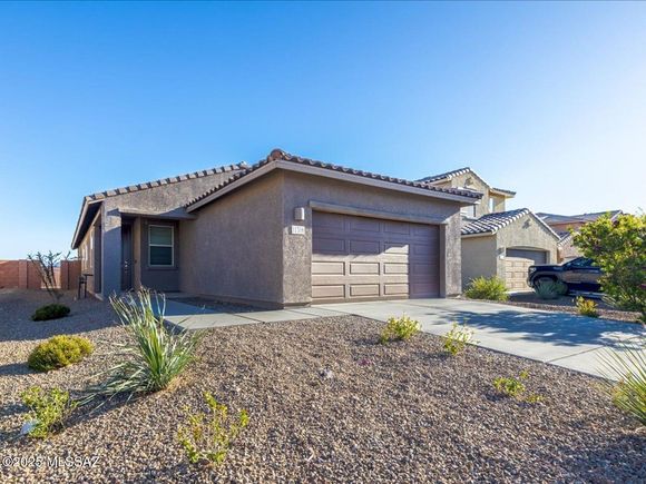 11316 S Weismann Drive Vail, AZ House Active - Photo 1 of 19. Opens carousel modal