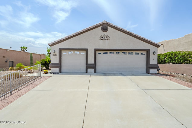 601 W Via Alamos Drive Green Valley, AZ House Active - Photo 1 of 41. Opens carousel modal