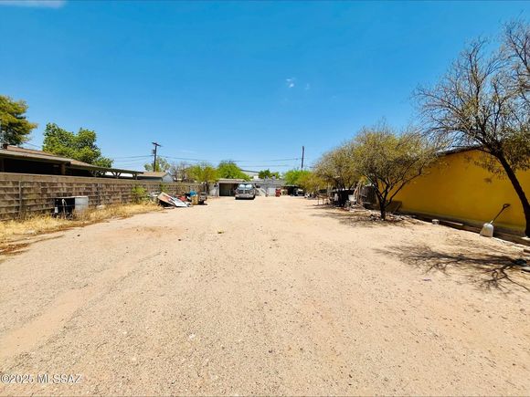 725 E 33rd Street Unit 0 Tucson, AZ Plot of land Active - Photo 1 of 13. Opens carousel modal