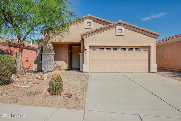 2221 E Stone Stable Drive