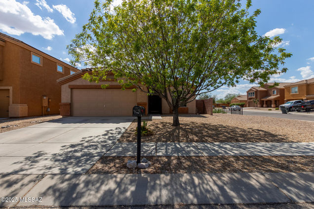 7004 S Copper Bloom Avenue