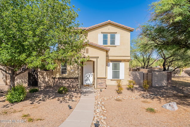 493 W Paseo Celestial