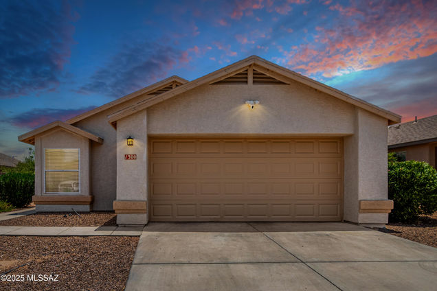 1300 N Falcon Ridge Drive