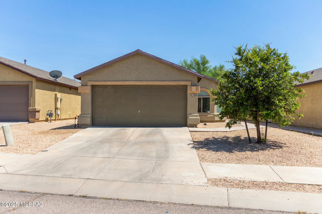 2386 E Calle Pilca Tucson, AZ House Active - Photo 1 of 26. Opens carousel modal