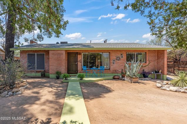 3342 E Seneca Street Tucson, AZ House Active - Photo 1 of 39. Opens carousel modal