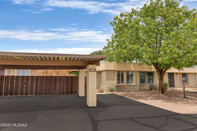 670 S Pantano Road Unit UNIT D