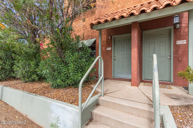 2950 N Alvernon Way Unit APT 14101 Tucson, AZ Townhouse Active - Photo 1 of 24. Opens carousel modal